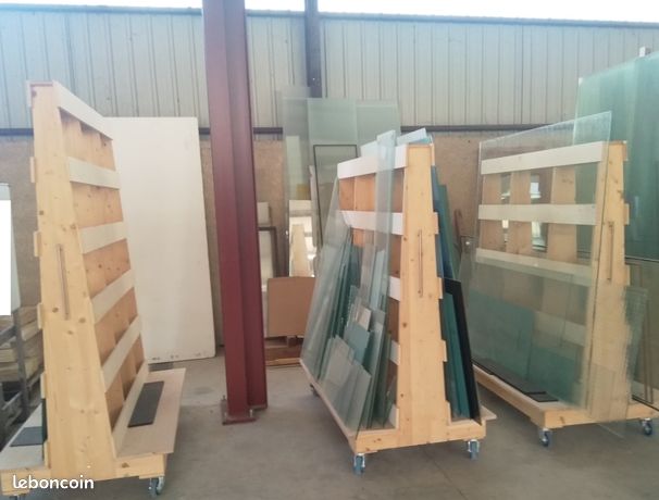 UN Chariot Porte Verre