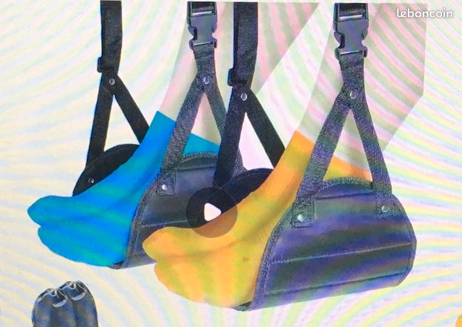 Un hamac pour repose pied aviontrain bureau