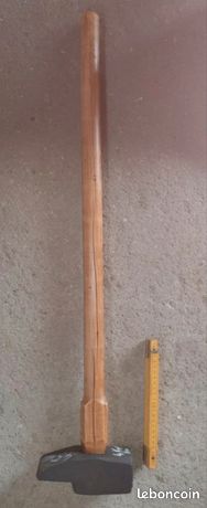 Un marteau à devant- 4 kg 500