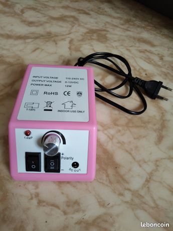 Un variateur de polarity marque RoHS CE