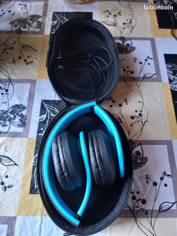 Un Casque Universel