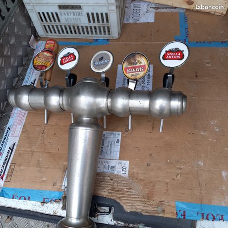 Une colonne de po e a bière pour bar