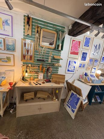 URGENT - Meuble dexposition