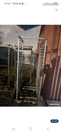 Urgent suite a fermeture lot de 30chariots prix lot 20euro pièce possibilité detail apartir de 10 pièces 30euro