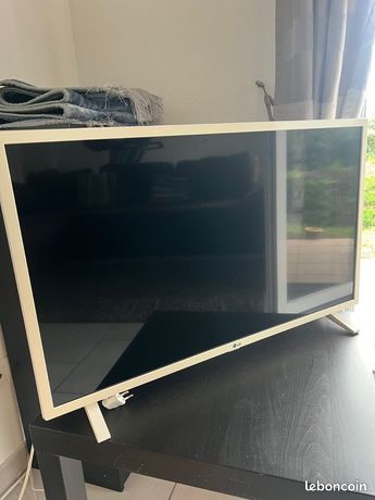 TV LG 32LQ63806LC blanche