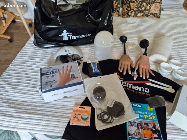 Valise et materiel CAP Esthétique