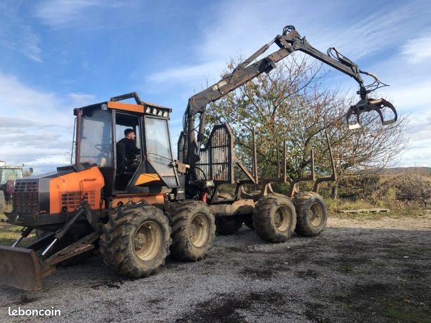 Valmet 838 Porteur forestier + Grue télescopique