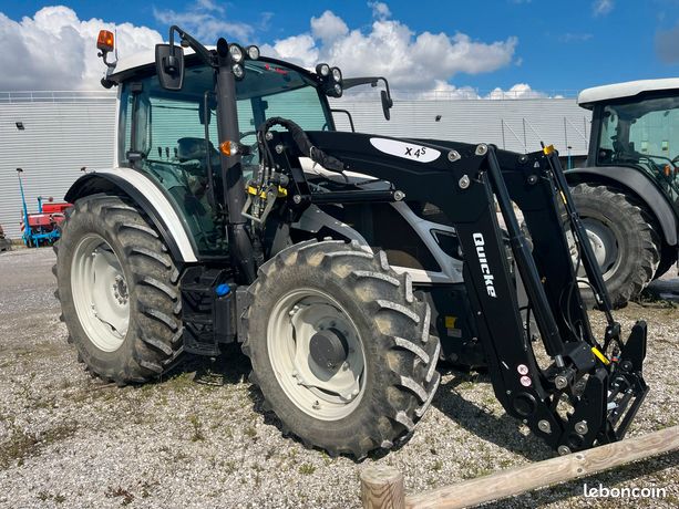 Valtra A114