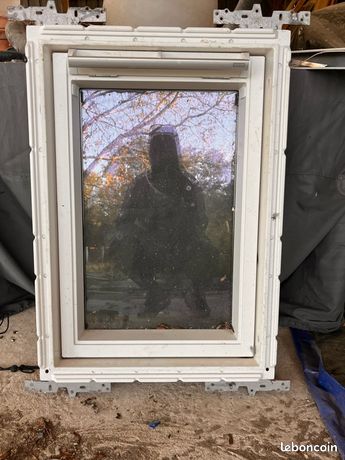 Velux 55cm largeur x 78 cm hauteur