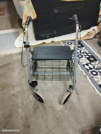déambulateur à 4 roues
