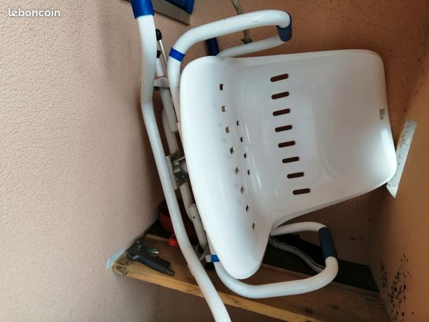 Vend fauteuil médical pour bernoi pivotant