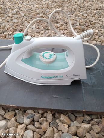 Vend fer à repasser a vapeur