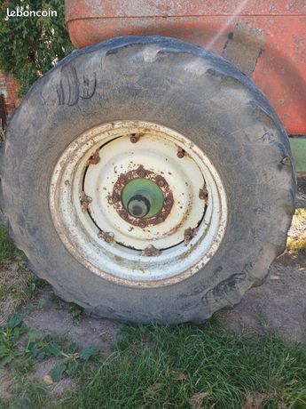 Vend jantes pour pneus agricole 18,4 15-30 prix 150 euros