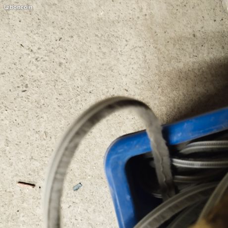 Vend longueur de joints caoutchouc Pour warning