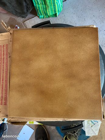 26 cartons de carrelage vintage marron d'Italie entièrement et encore dans leur emballage