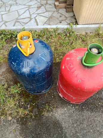 Vend lots de bouteilles 13 kg bien lire annonce vide prix 9 euros pièces