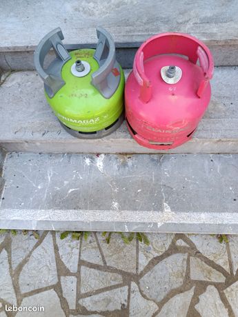 Vend recharge 6kg bien lire annonce vide sur lourdes prix 9 euros