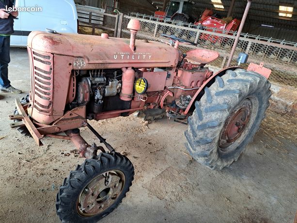 Vend tracteur 235 mc cormick