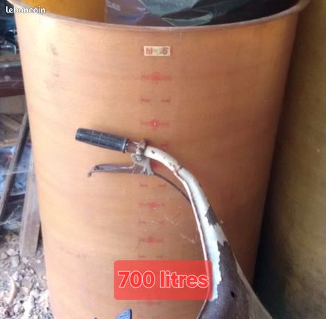 Vend une Cuve de 700 litres