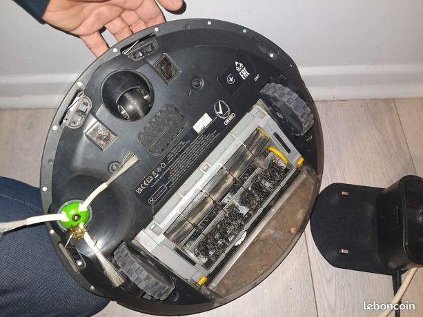 aspirateur iRobot 697