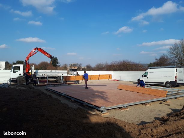 Vends 100m2 plancher de tente chapiteau + semelle