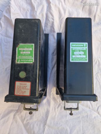 2 commandes de variateur Fenwick de Sevcom dont 1