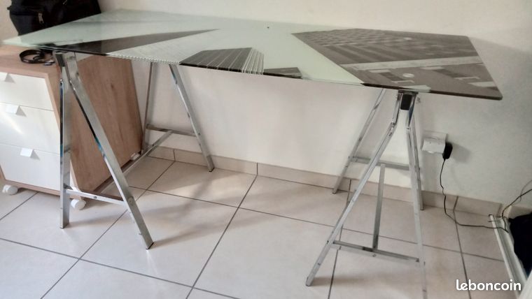 Vends bureau plateau vitre
