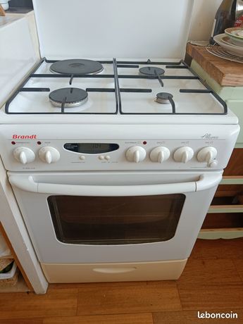 Vends cuisinière Brandt 3 feux gaz 1 plaque électrique pyrolysebon état de marche