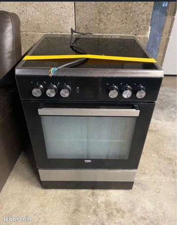 Vends cuisinière vitrocéramique BEKO
