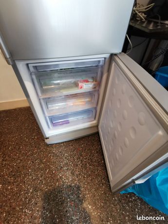 Vends frigo Thomson largeur 60 cm hauteur 182 profondeur 63 cm