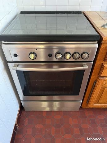 Vends gaziniere avec four