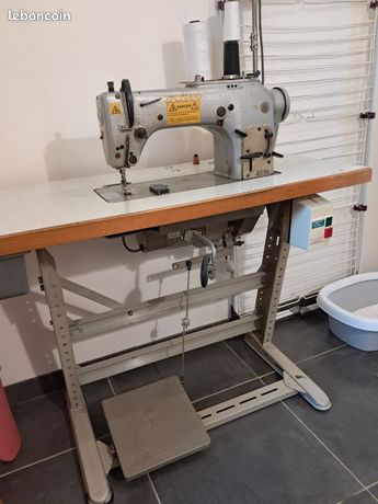 Vends machine à coudre industrielle