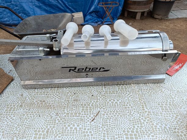 Vends machine à saucisse REBER 8kg neuve