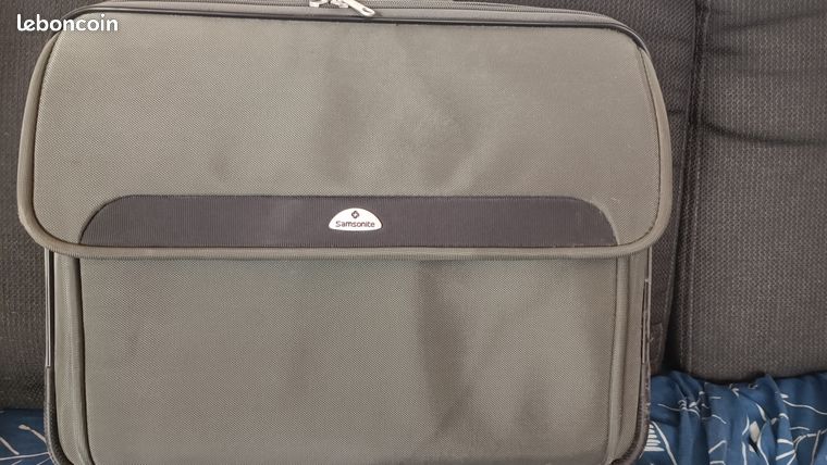 Vends malette pour ordinateur Samsonite grise