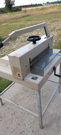 Vends massicot idéal werk 4700