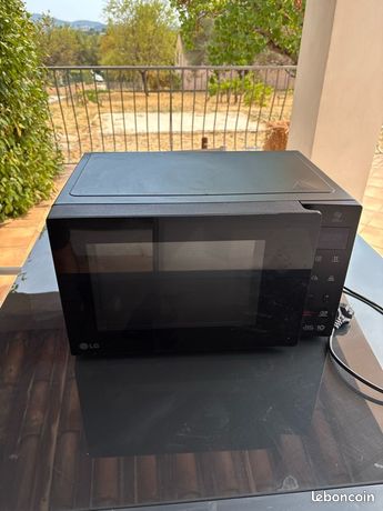 Vends Micro-ondes LG Smart Inverter MS2336GIB – Excellent état