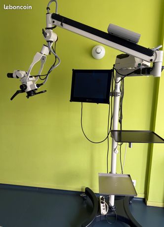 Vends Microscope LEICA