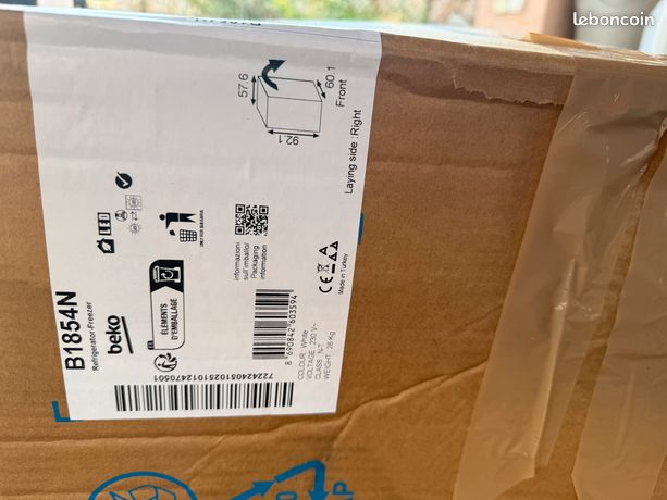 Vends réfrigérateur encastrable très bon état avec