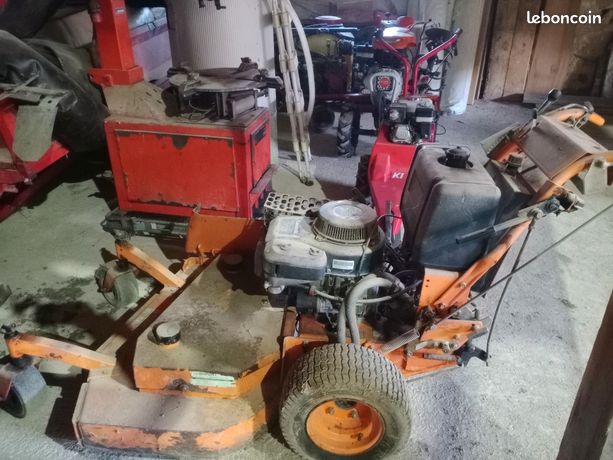Vends tondeuse tractée de marque scac