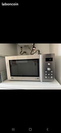 four micro-ondes LG