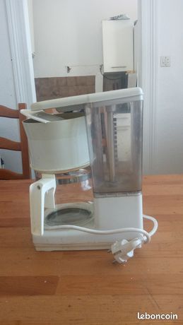 Vent cafetière a cherché sur place pas d'envoi ni de livraison paiement sur place merci