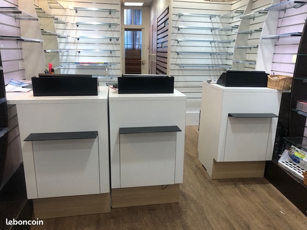 Vente 3 comptoirs de pharmacie très bon état