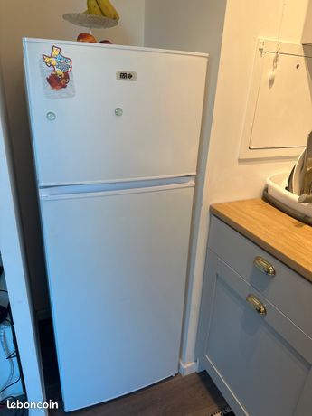 Vente d’un réfrigérateur FAR très bon état