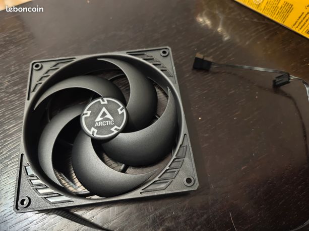 Ventilateur - Arctic P14 PWM PST