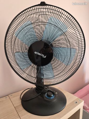 Ventilateur sur pied