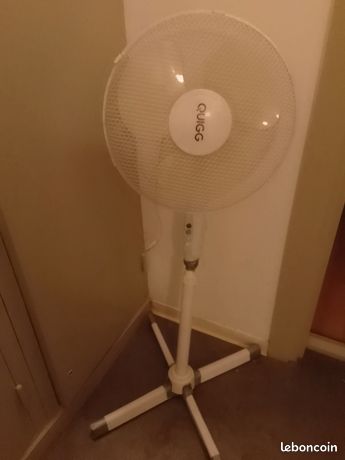 Ventilateur sur pied