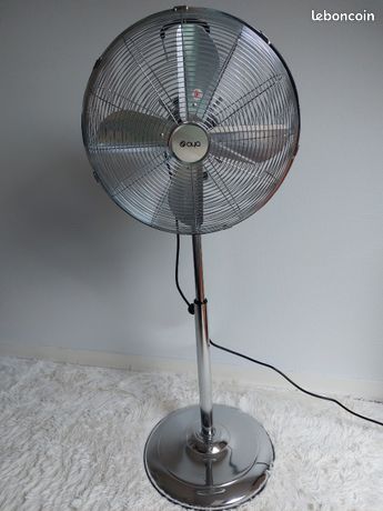 Ventilateur sur pied en métal