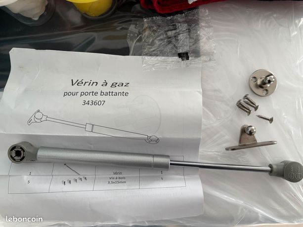 Vérin a gaz Neuf pour porte battante - force 12kg