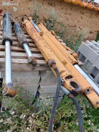 Verin de pelle case 588 688