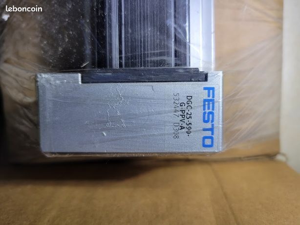Vérin sans tige linéaire neuf festo DGC-25-590-G-PPV-A Vérin de positionnement avec système d'étanchéité excentrique pour des courses longues course 590mm piston 25mm reference 532447 serie D308
